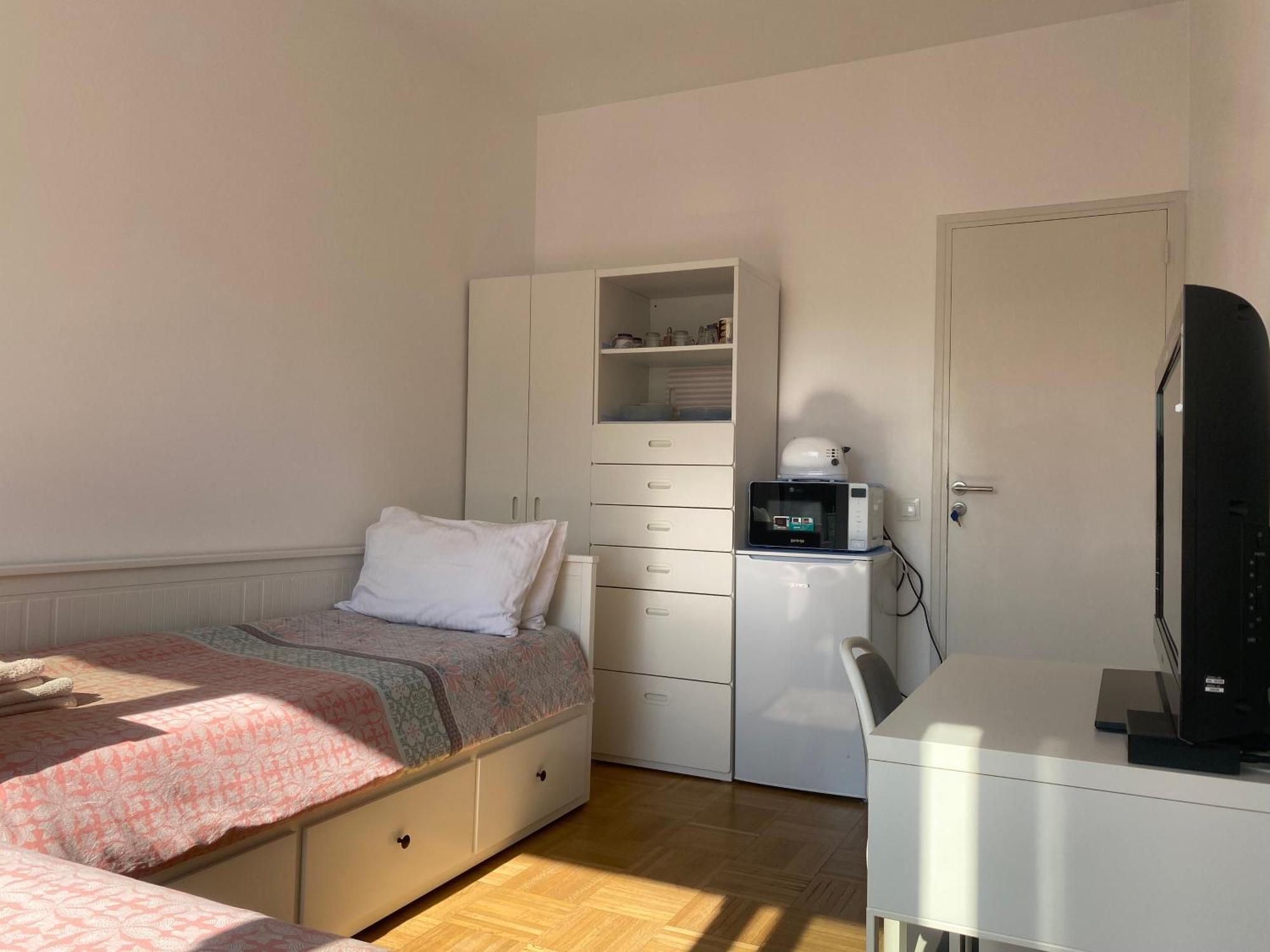 Mirela'S Private Room With Key, Ac, Lift & Balcony In The Center Of Nice On The Cote D'Azur Exterior photo