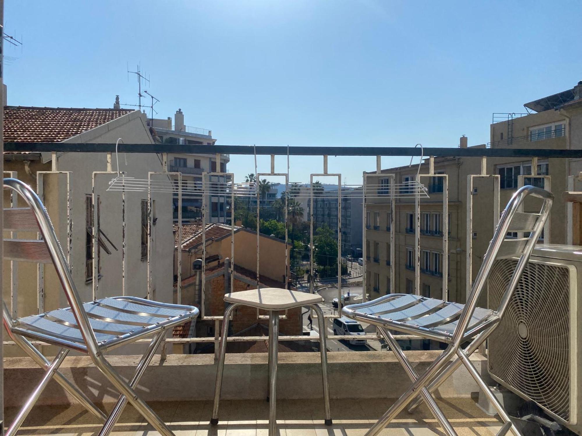 Mirela'S Private Room With Key, Ac, Lift & Balcony In The Center Of Nice On The Cote D'Azur Exterior photo